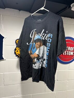 Jackie Robinson - Black Graphic Baseball Tee - Short Sleeve Men’s Shirt